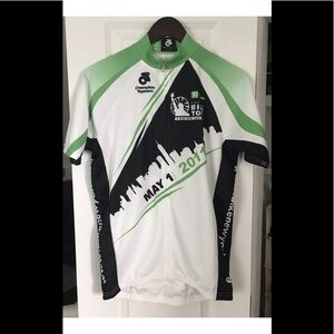 Five boro bike tour 2011 sz. M cycling jersey New York Green NWT